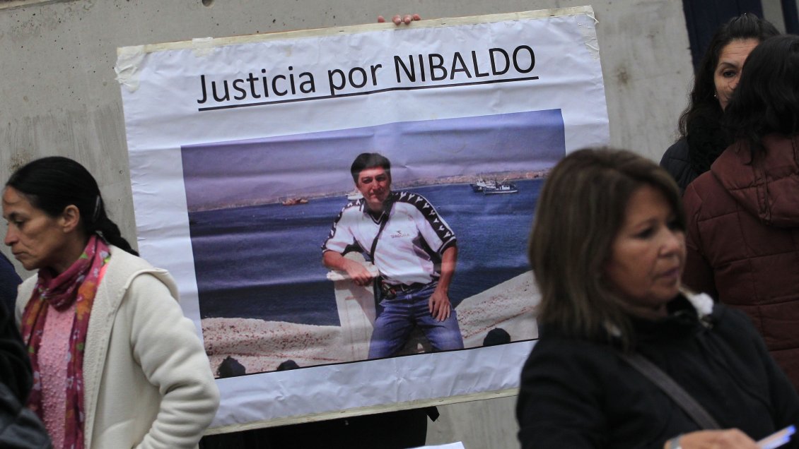 Familia del profesor Nibaldo pidió a Google eliminar fotos explícitas del caso