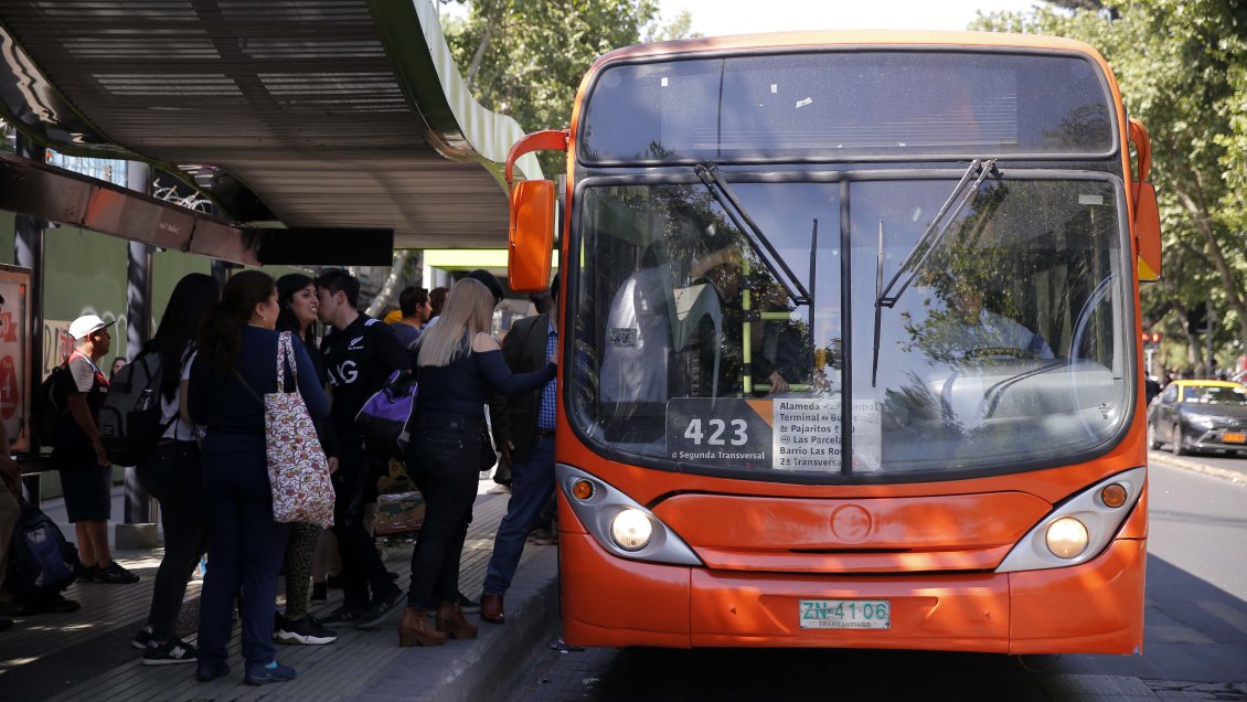 Conoce los recorridos de Transantiago para reemplazar al Metro