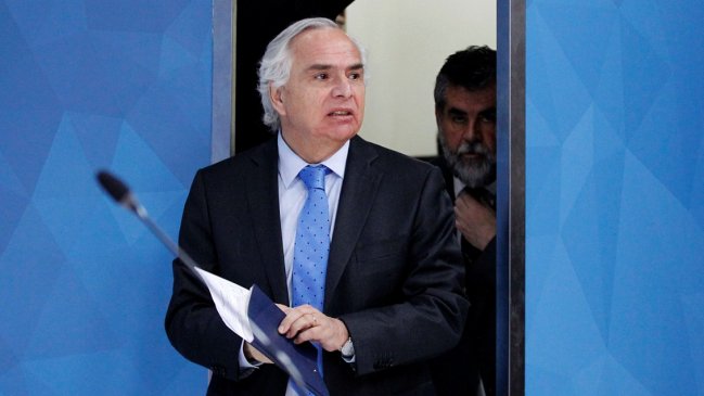 Andrés Chadwick: La guerra la están haciendo grupos vandálicos