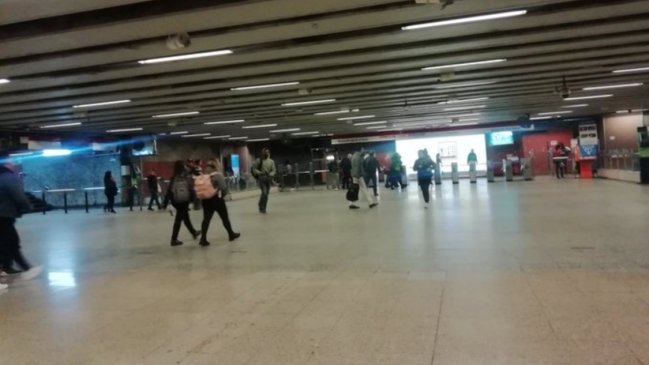 Se amplían la protesta social, el estado de emergencia y el toque de queda en Santiago