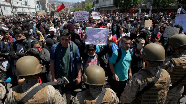Medios extranjeros editorializan sobre Chile: Piñera debería ser consciente del cargo que ocupa