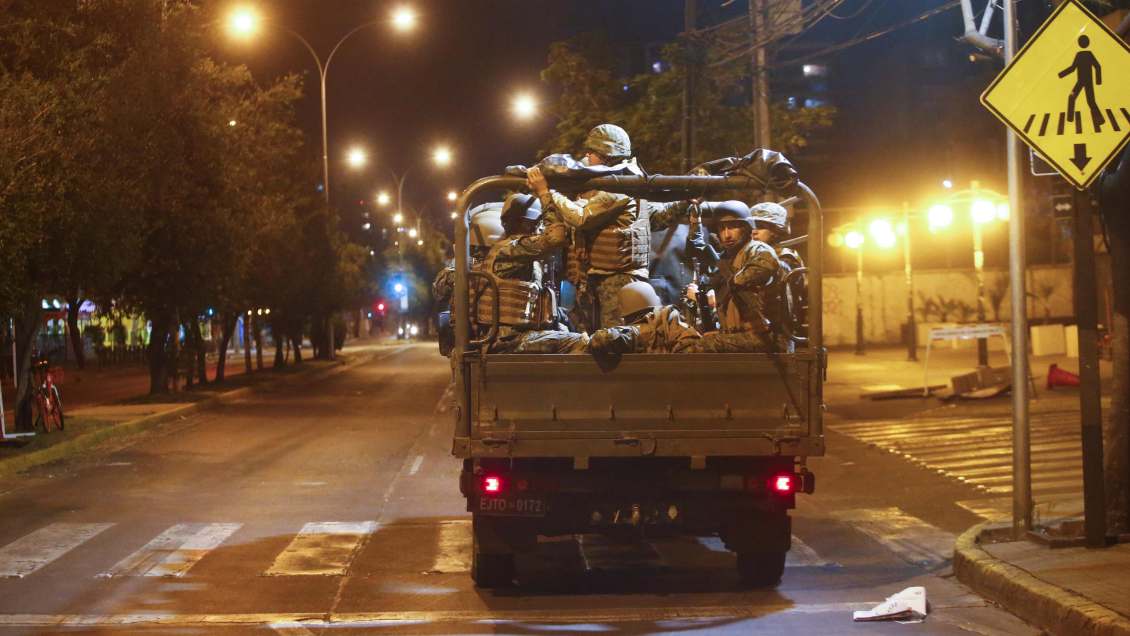 Abogado constitucionalista: Lo que estamos viendo es un estado de sitio de facto