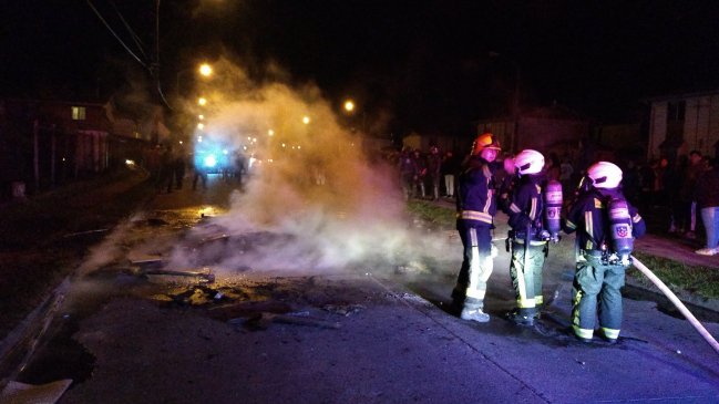 Desórdenes y barricadas se registran en la primera noche sin toque de queda en la Región de Los Lagos