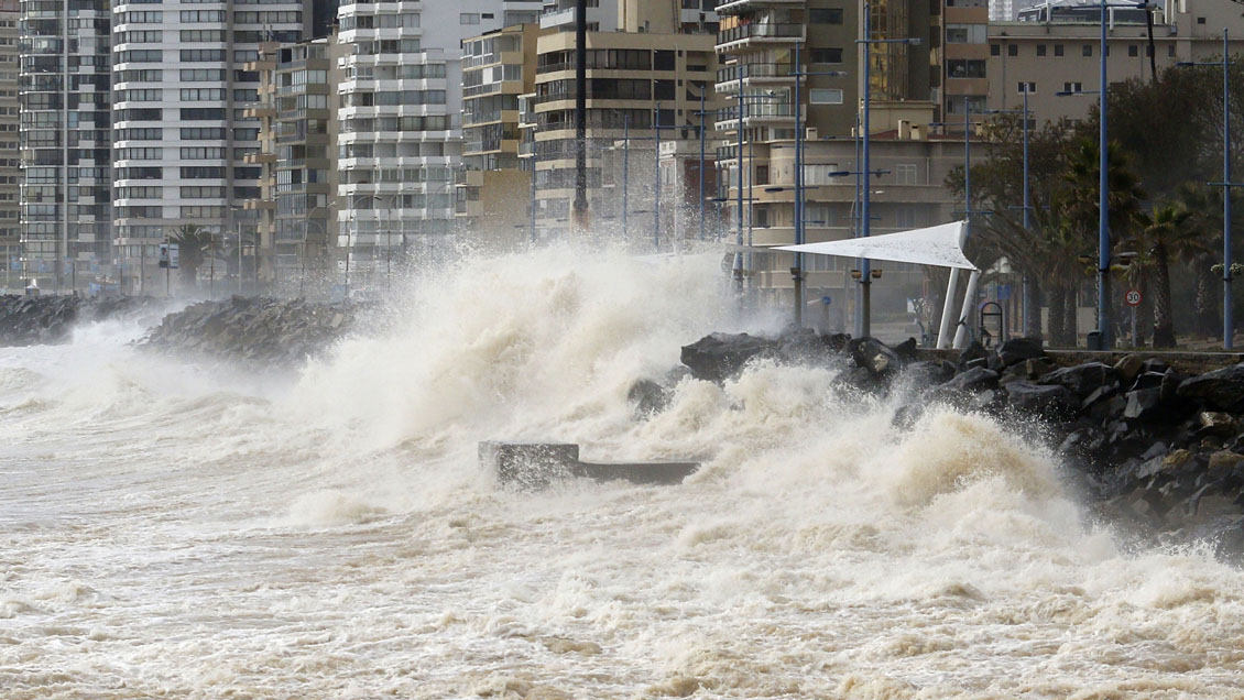 Marejadas afectarán a gran parte del país a contar del viernes