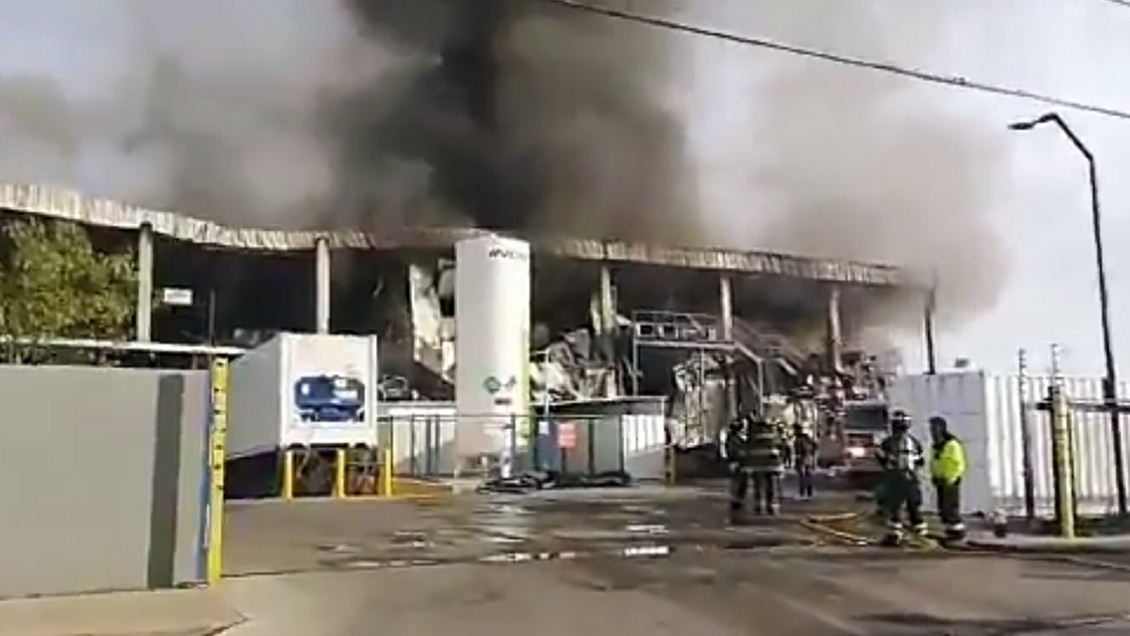 No había trabajadores: Incendio en Pudahuel dejó bodega destruida