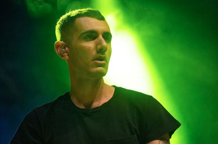 Alex Anwandter estrenó su nueva canción inspirada en el movimiento social
