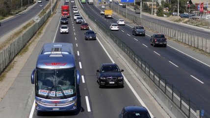  Modos de ahorrar bencina en días de alta demanda  