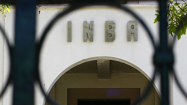 Apoderados del INBA desmienten haber solicitado el cierre anticipado del año escolar