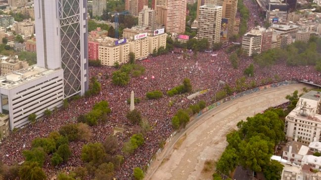 Amigos y radios: La información más confiable en medio del estallido social