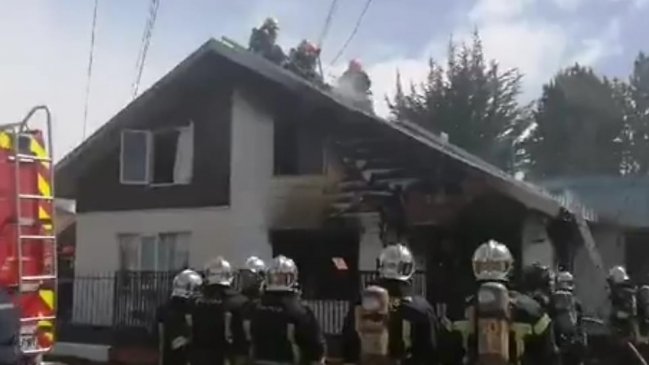 Incendio destruyó vivienda en la Población Gobernador Viel de Punta Arenas