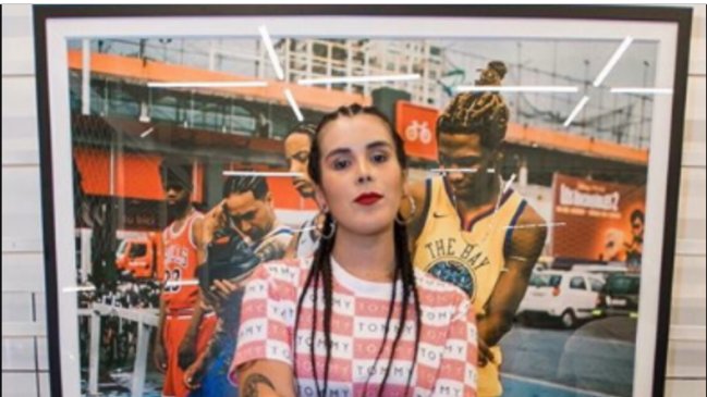 Fotógrafa denunció agresión de carabineros durante marcha