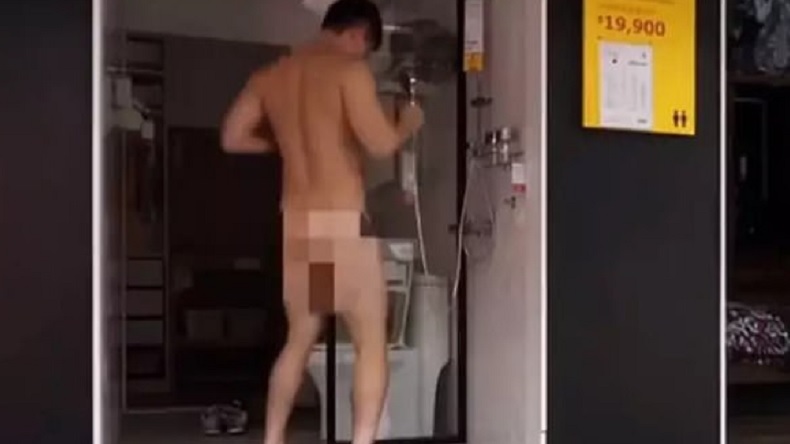 Youtuber fue arrestado tras grabarse desnudo en una tienda