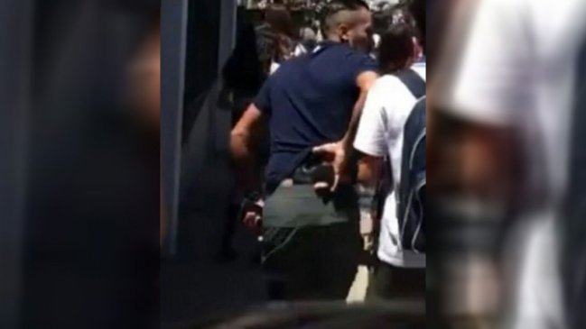 Denuncian presencia de hombre armado al interior de colegio en Quilicura