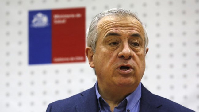 Ministro Mañalich anunció una reestructuración completa de Fonasa
