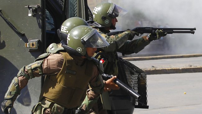 INDH presentó querella por golpiza a carabinera de civil por personal de Fuerzas Especiales