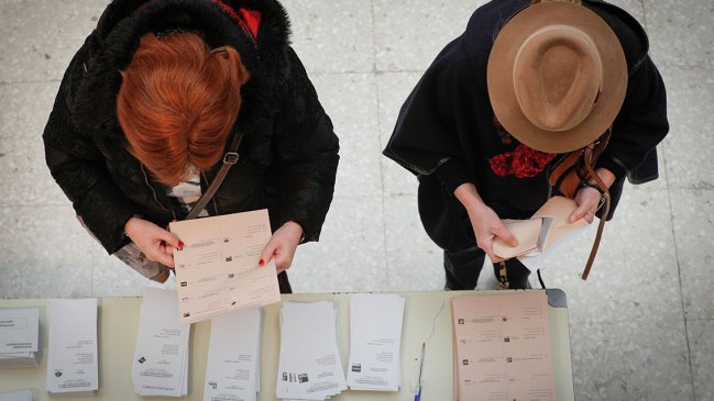 España vota este domingo en elecciones generales, las segundas en un año