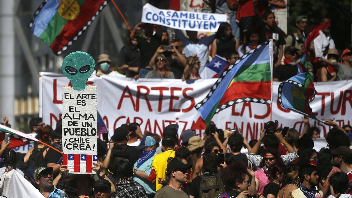 Asamblea constituyente gana fuerza en la ex Nueva Mayoría como opción de salida a la crisis