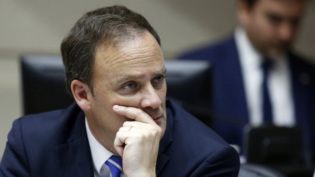 Nueva Constitución: Ministro Ward aclaró que el mecanismo no está definido