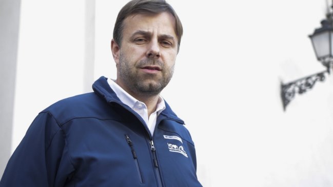 Municipios fijaron consulta por nueva Constitución para el 7 de diciembre y con voto presencial