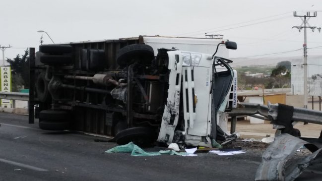 Un muerto dejó el volcamiento de un camión en Caldera