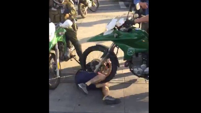 ¿Sin detención? Denuncian a motoristas de Carabineros por atropellar a persona en Viña del Mar
