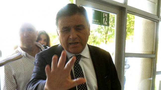 Alcalde UDI sostiene que Fuerzas Armadas exigieron 