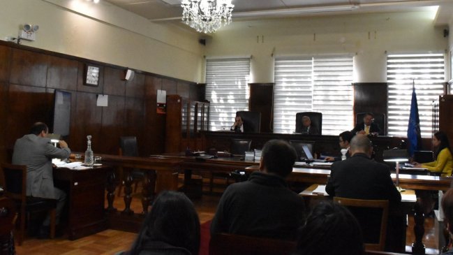 Arresto domiciliario total para joven imputado por porte de molotov