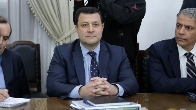 Piñera aceptó renuncia del director de la ANI y designó a su reemplazante