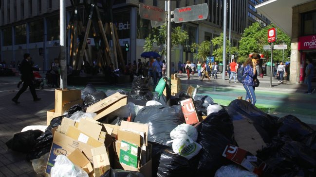 Recolectores de basura lograron acuerdo y depusieron paro en Región Metropolitana