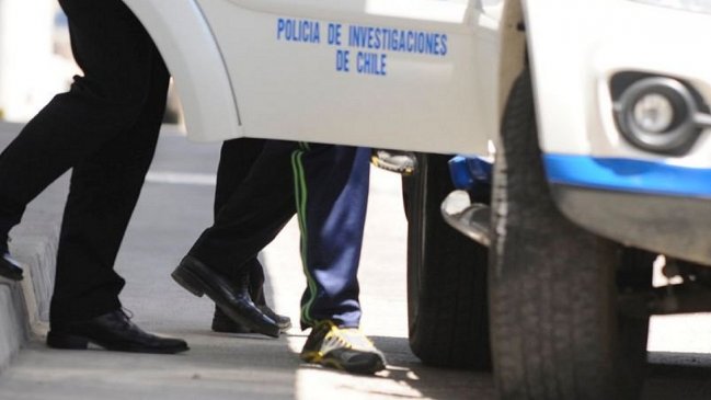 Joven de 22 años fue detenido por atentado incendiario a estación de Metro en Maipú