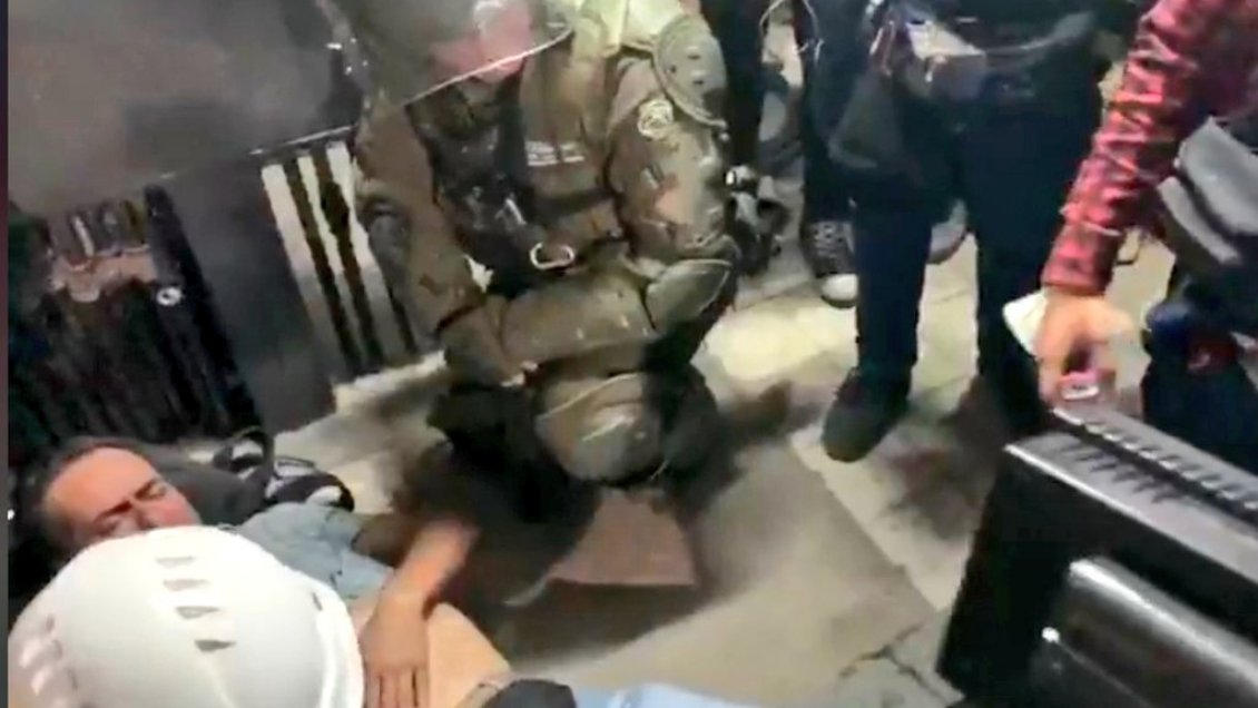 Protestas terminaron con camarógrafo herido por Carabineros en Talca