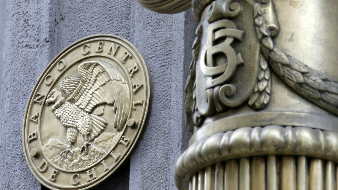 Pre crisis social: Actividad económica creció 3,3 por ciento en tercer trimestre