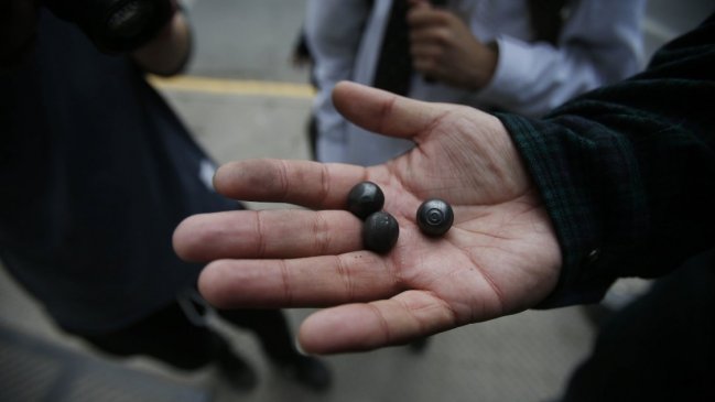 Carabineros pidió al Ejército analizar composición de perdigones usados por FFEE
