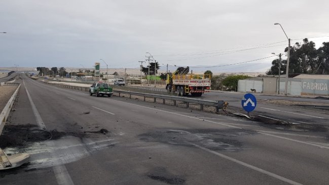 Aprovechador: Joven instaló una barricada en la Ruta 5 y empezó a cobrar peaje