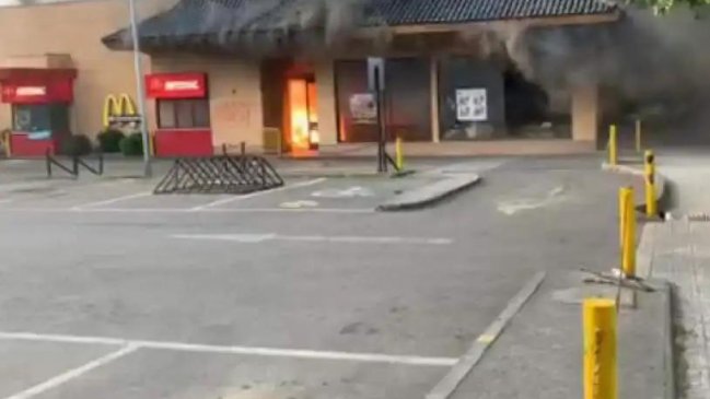 PDI detuvo a sospechoso de incendiar local de comida rápida en Talca