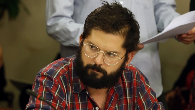 Tribunal Supremo de Convergencia Social suspendió militancia de Gabriel Boric