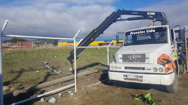 Dos trabajadores sufrieron potente descarga eléctrica en Punta Arenas