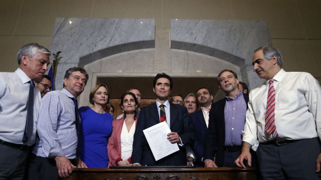 Gobierno y Senado sellaron acuerdo social 