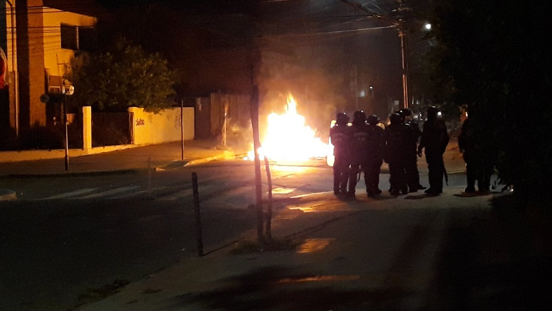 PDI detuvo a cinco sospechosos de incendio a dos casetas de peaje en el Maule