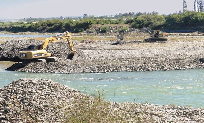 Superintendencia sancionará a empresa que extrae áridos desde el río Cautín