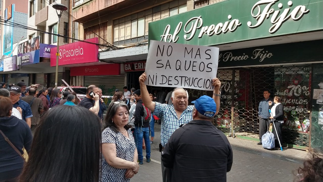 Comerciantes afectados por saqueos e incendios en Concepción acusaron inacción policial