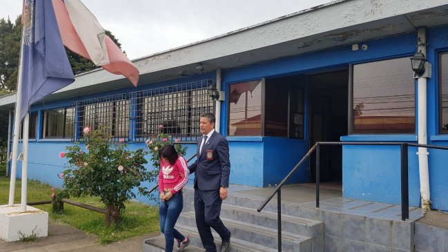 Detienen a mujer acusada de robar alcohol durante saqueos en Osorno