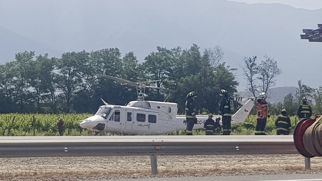 Helicóptero de Conaf aterrizó de emergencia al costado del By Pass de Rancagua