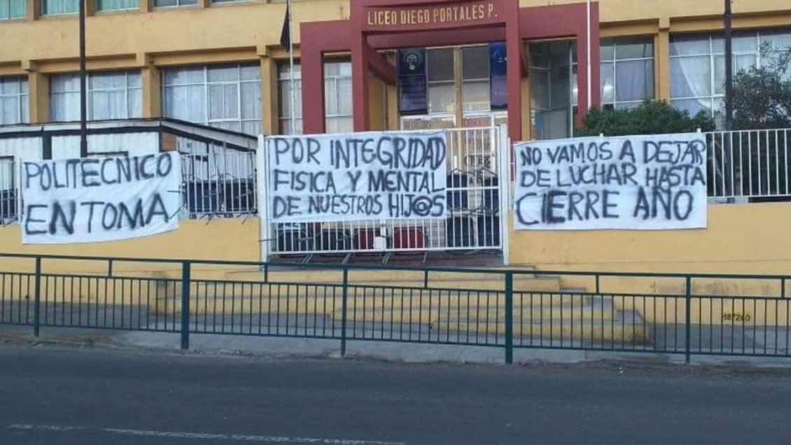 Apoderados se tomaron colegios municipalizados de Tocopilla