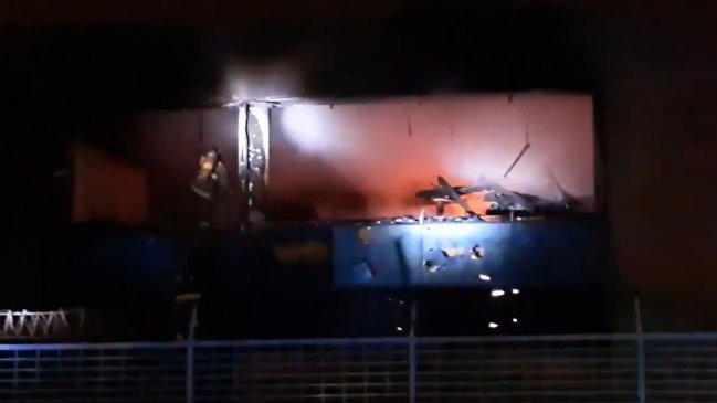 Por tercera vez: Incendio azotó nuevamente edificio de Enel en San Ramón