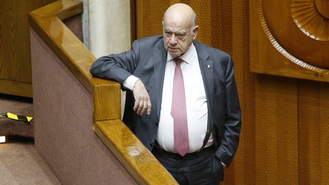 Senador Insulza evalúa renuncia a mesa del Partido Socialista tras funa