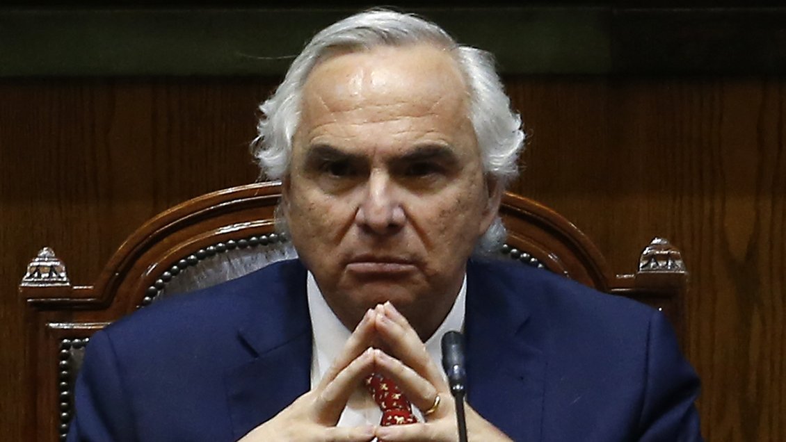 Como se preveía, comisión aconsejó rechazar la acusación constitucional contra Chadwick