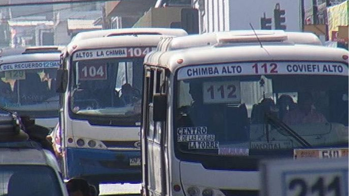 Chofer de TransAntofagasta sufrió paro cardíaco luego de ataque de desconocidos al bus que conducía