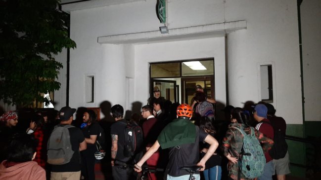 Justicia investigará la detención de un periodista y un camarógrafo en Talca