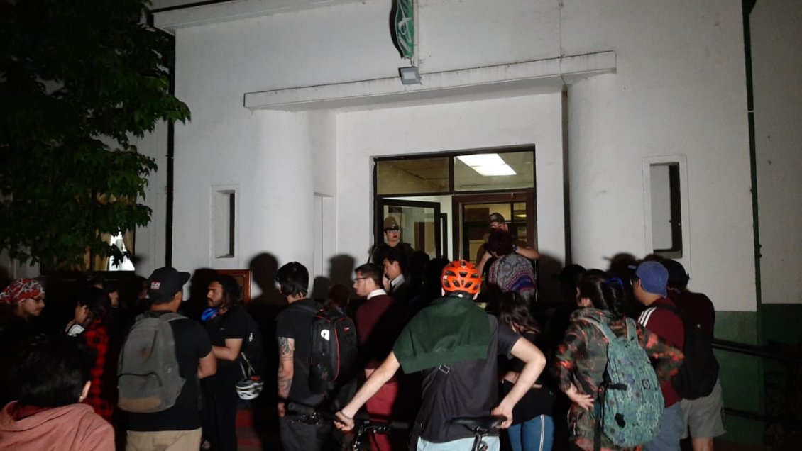 Justicia investigará la detención de un periodista y un camarógrafo en Talca